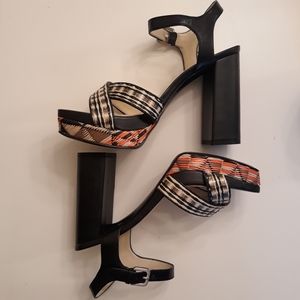 Nine West Carnation Platform Sandals